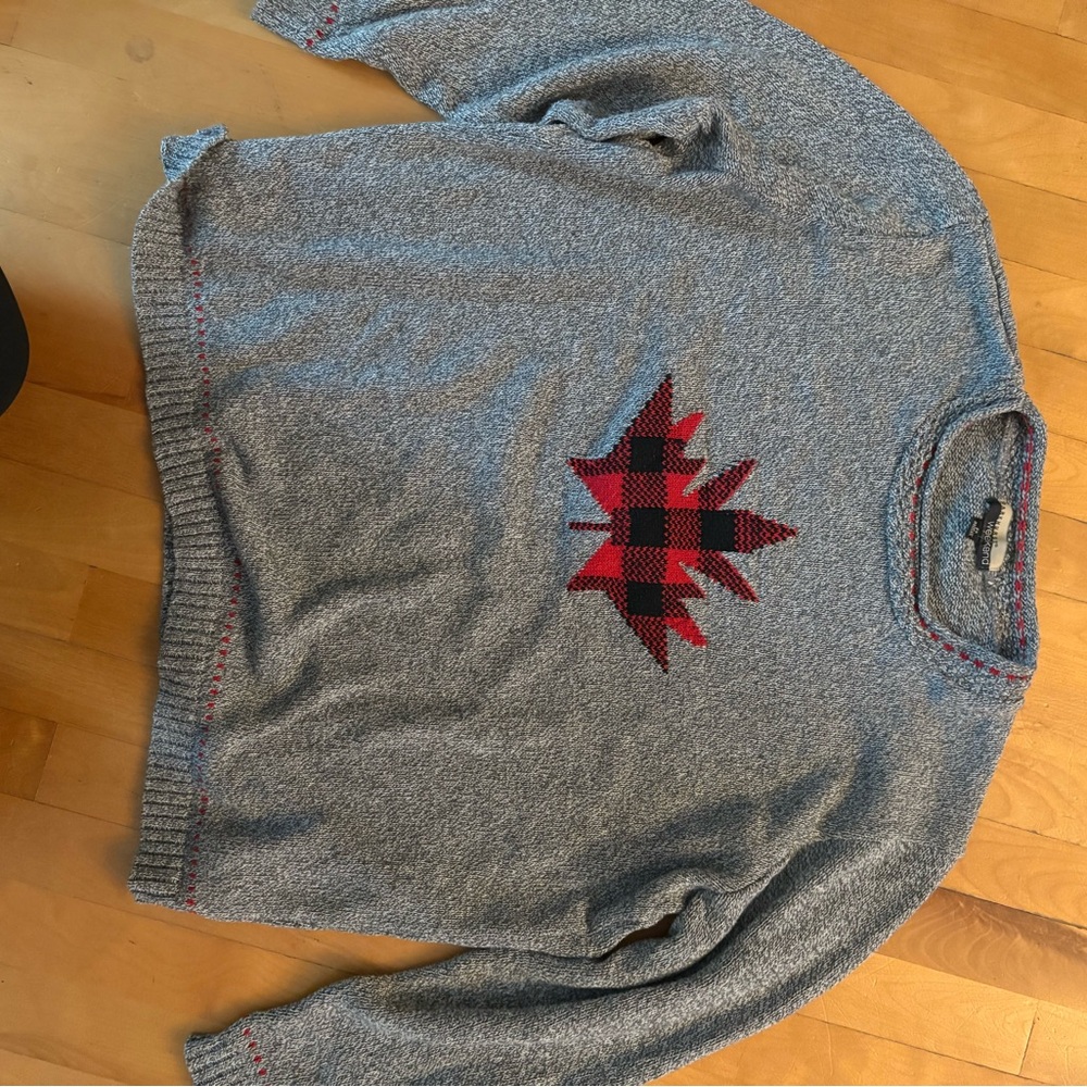 Parkhurst Gray Crewneck Sweater with Red Maple Leaf Design